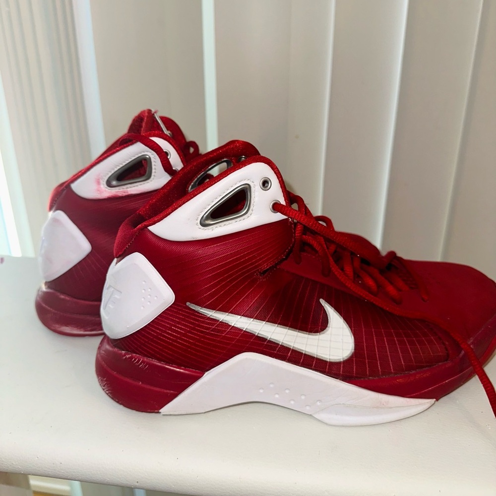 NIKE HYPERDUNK  SIZE 8:5 GYM RED/WHITE-TEAM for men’s